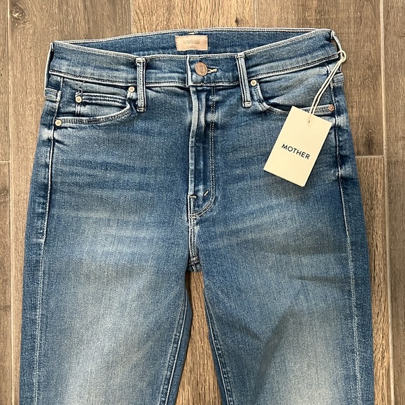 NWT MOTHER The Mid Rise Dazzler Ankle Fray Denim Jeans Size 27 - Picture 5 of 12